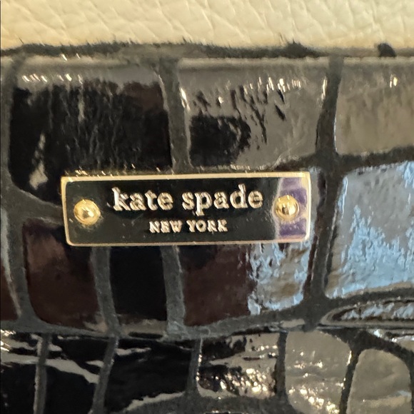 Kate Spade black glossy goat leather snake embossed frame clutch crossbody EUC - Picture 3 of 11